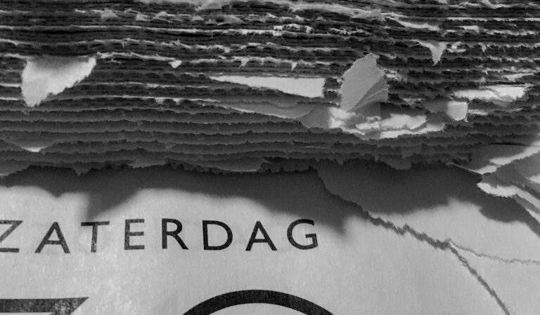 dag kalender met veel afgescheurde dagen